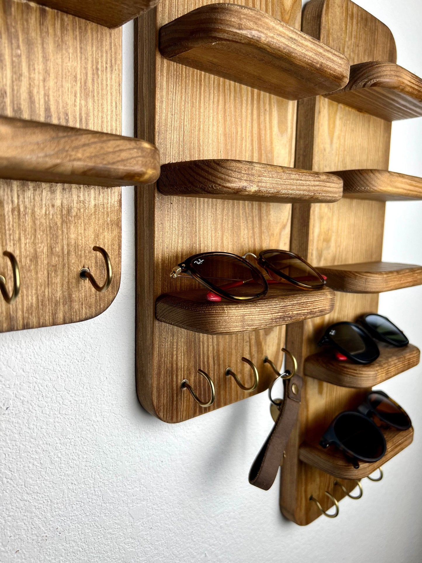Rounded Sunglasses Shelf with Key Hooks