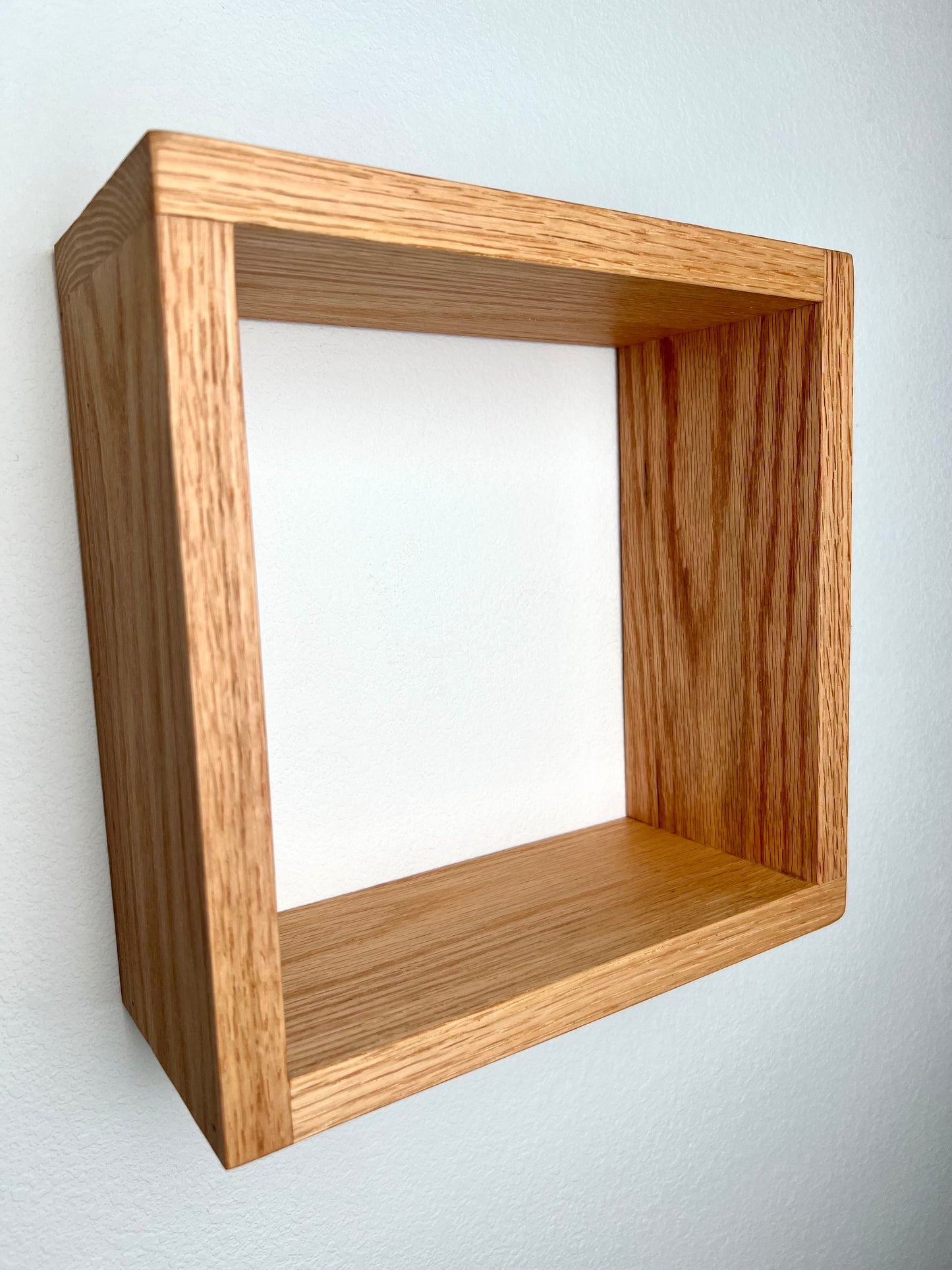 Hardwood cube pictured in Red Oak