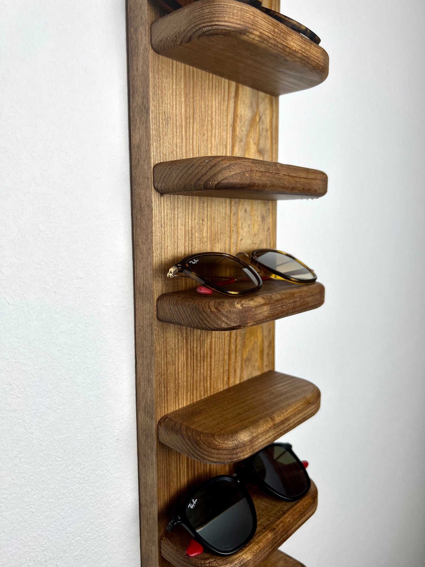 Rounded Sunglasses Shelf | Large