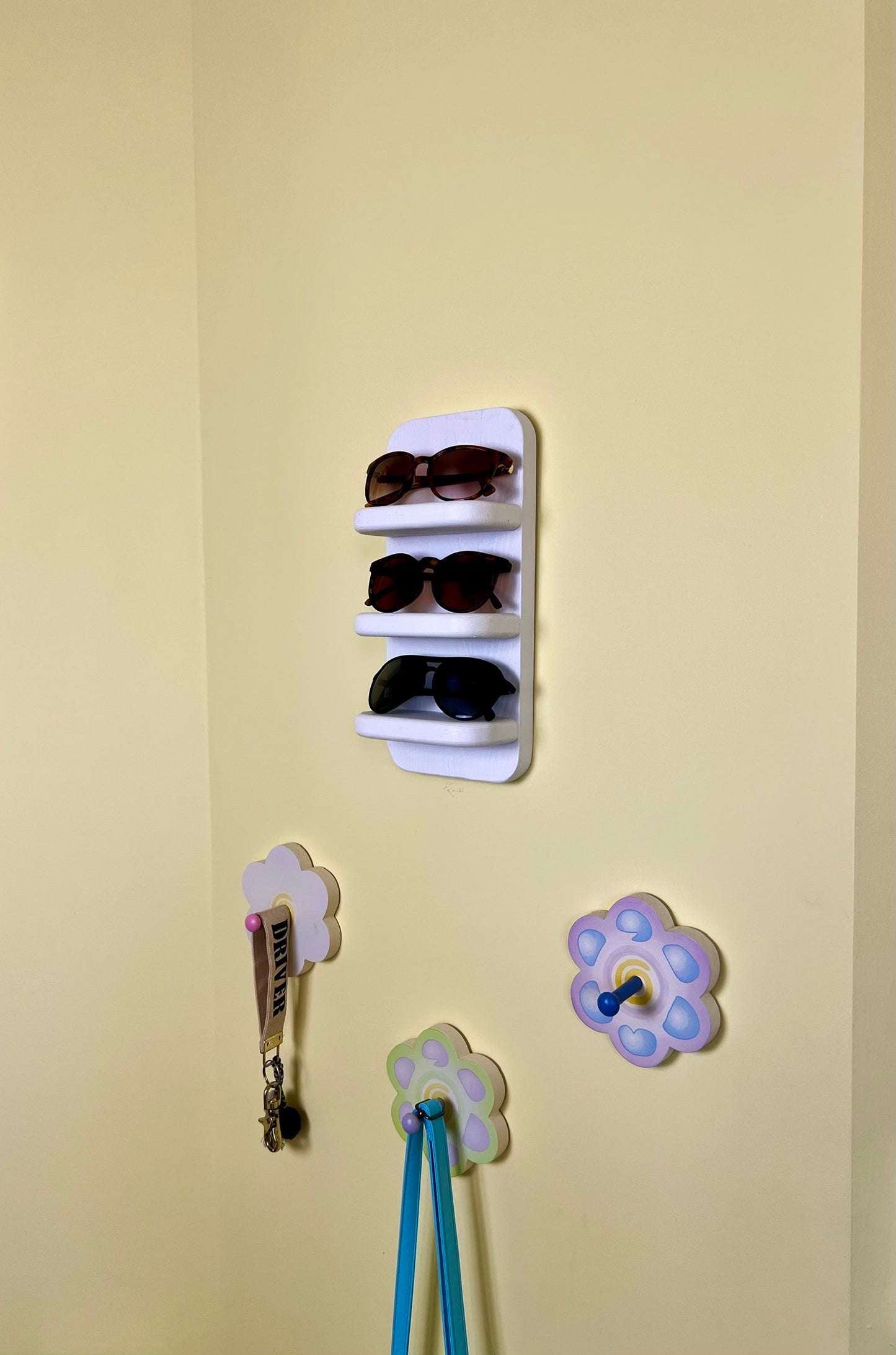 Rounded Sunglasses Shelf | Small