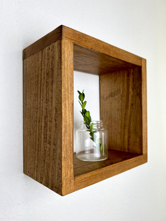 Pine Floating Cube | Medium